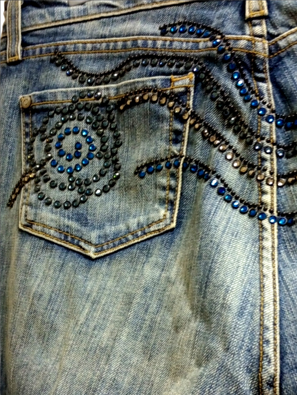 🩵✨KIPPYS SWAROVSKI CRYSTALS ROSE EMBELLISHED WIDE LEG BOOT CUT WOMEN'S JEANS✨ - Picture 12 of 16